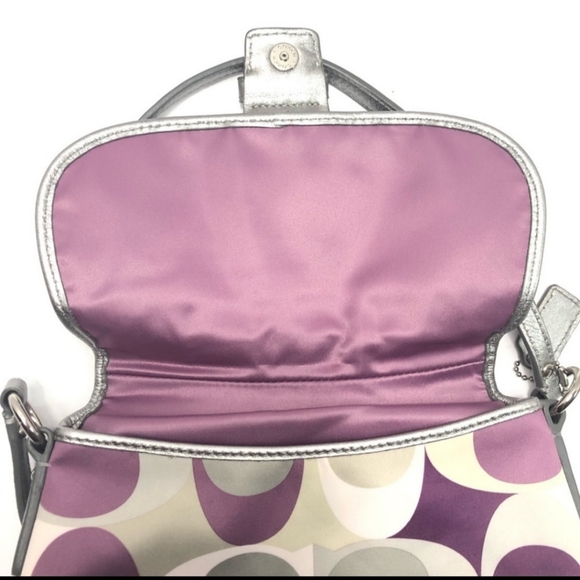 Coach Soho Op Art Scarf Print Crossbody Purse Purple Silver - Picture 9 of 9